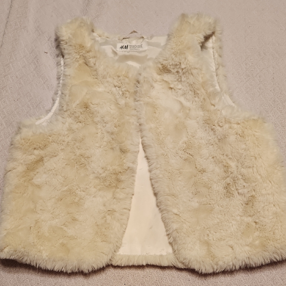 H&M Soft Beige Faux Fur Vest